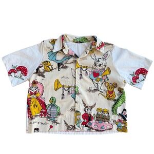 Whimsical Alice in Wonderland Print Button Up Shirt Women's Cream Short Sleeve M